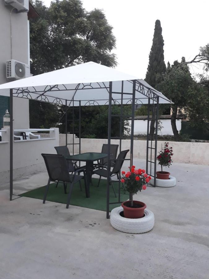 Studio Vasilis إيبسوس المظهر الخارجي الصورة